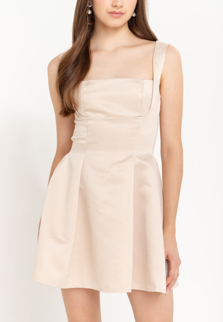 Muse Graceful Aura Square Neck Dress